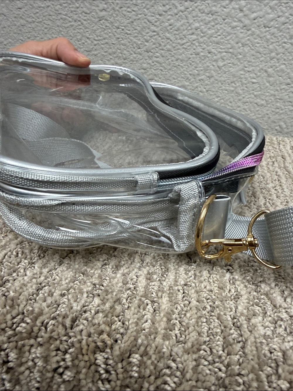 Source Unknown Clear Crossbody Bag with Silver Trim & Iridescent Rainbow Zip - Picture 5 of 6